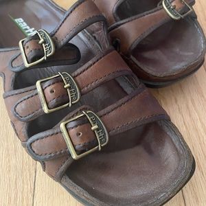 Earth Brown sandals